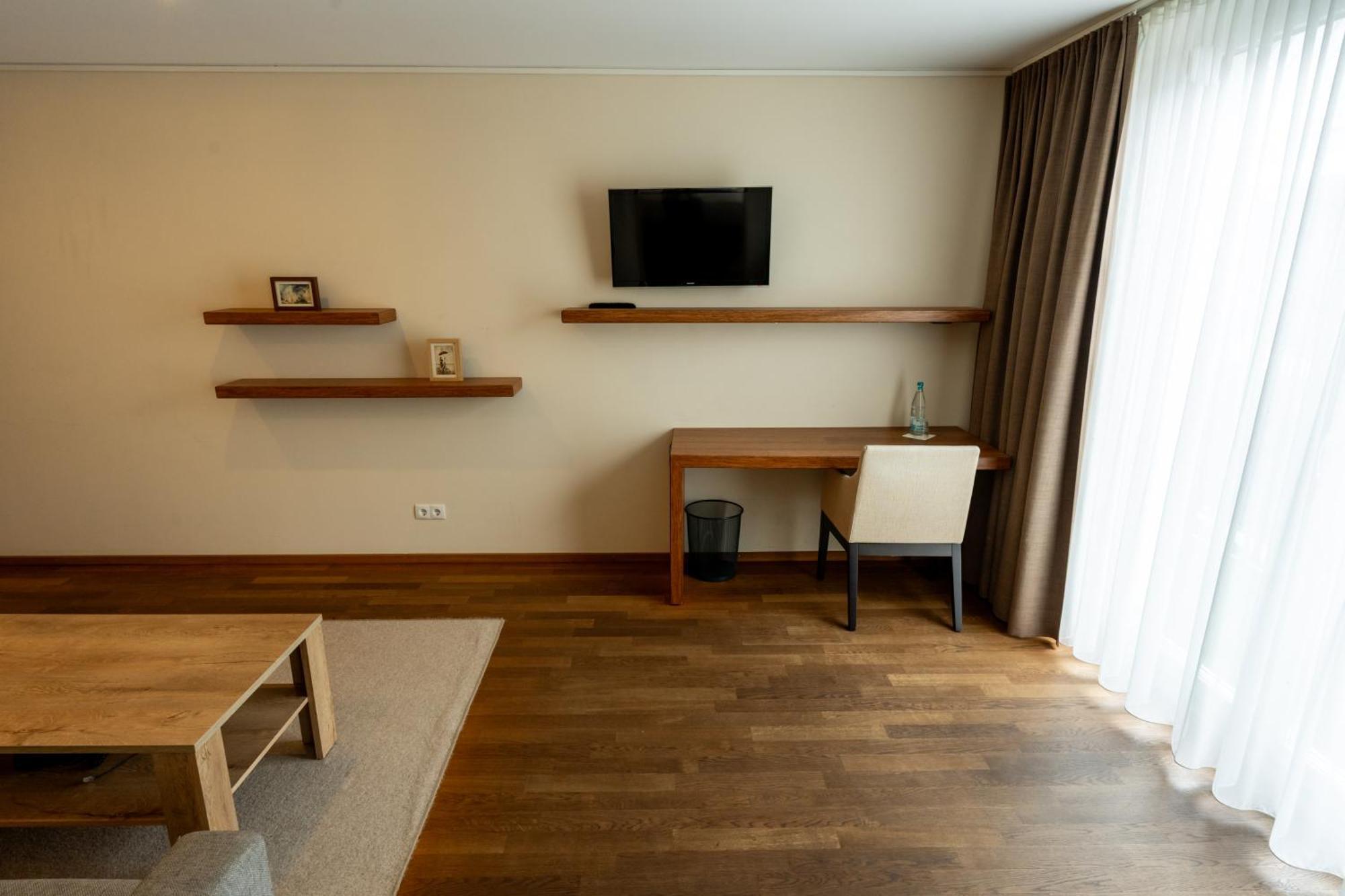 Restaurant Hotel Zum Storchen วัลด์เคียร์ช ภายนอก รูปภาพ