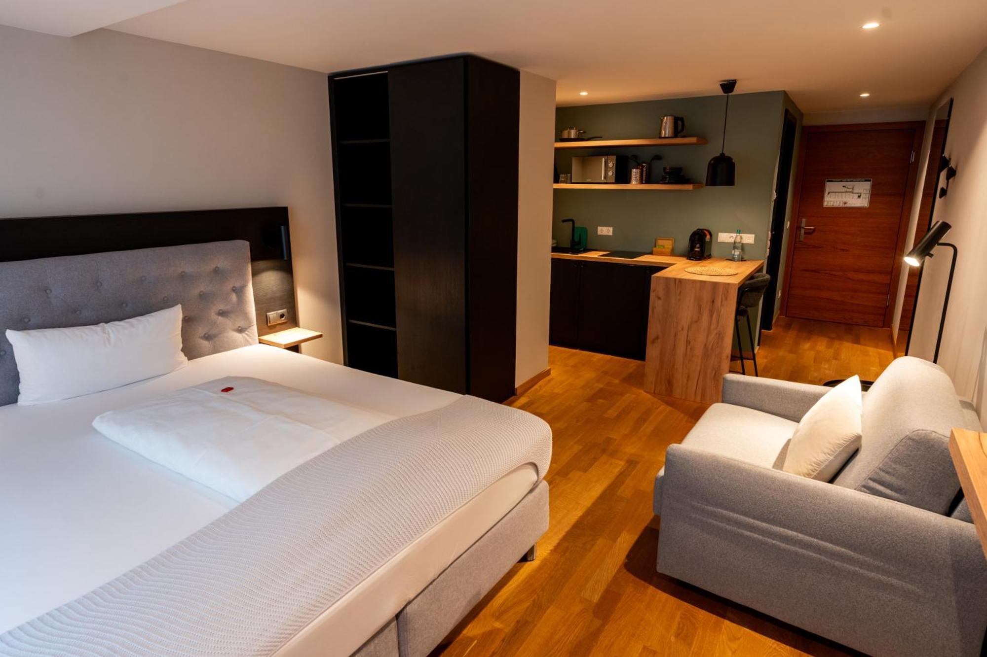 Restaurant Hotel Zum Storchen วัลด์เคียร์ช ภายนอก รูปภาพ
