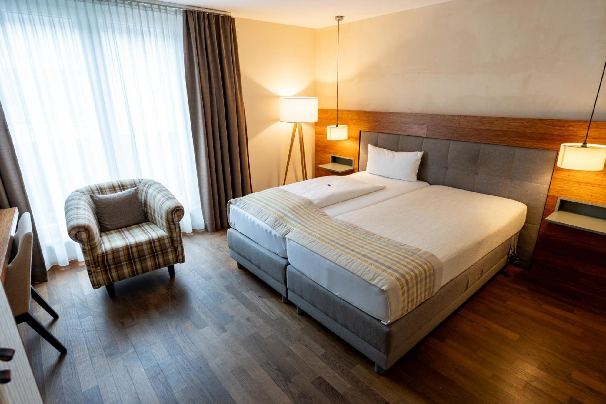 Restaurant Hotel Zum Storchen วัลด์เคียร์ช ภายนอก รูปภาพ